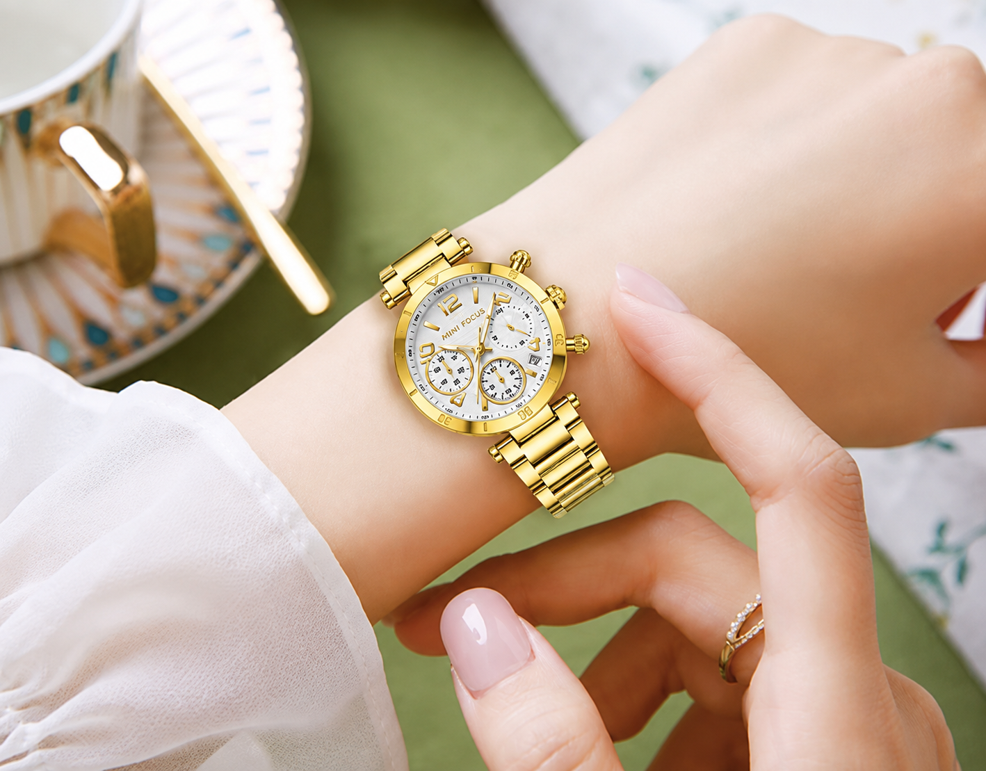 MINI FOCUS MF0489L – Montre Femme Élégance Cadran Vert